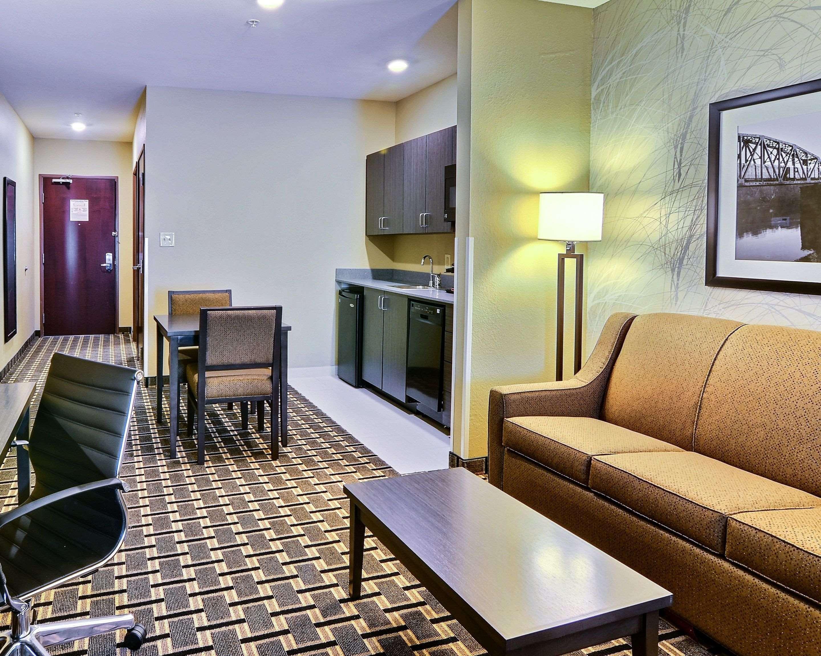 Comfort Suites Юнионтаун Экстерьер фото