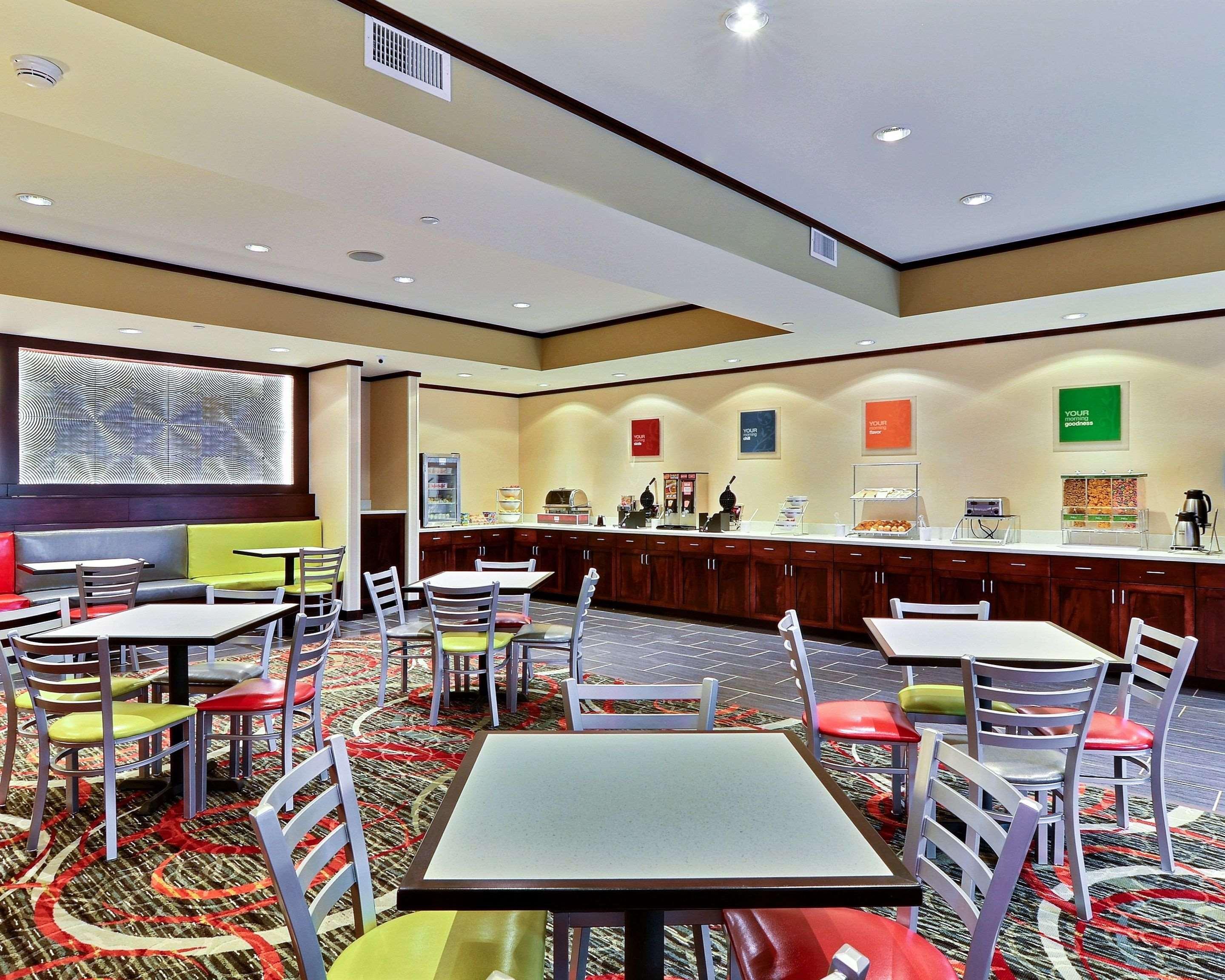 Comfort Suites Юнионтаун Экстерьер фото